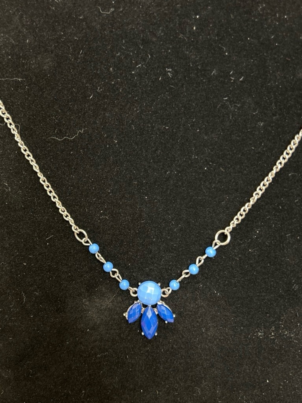 Blue Faceted Stone Pendant Necklace - Women Jewelry